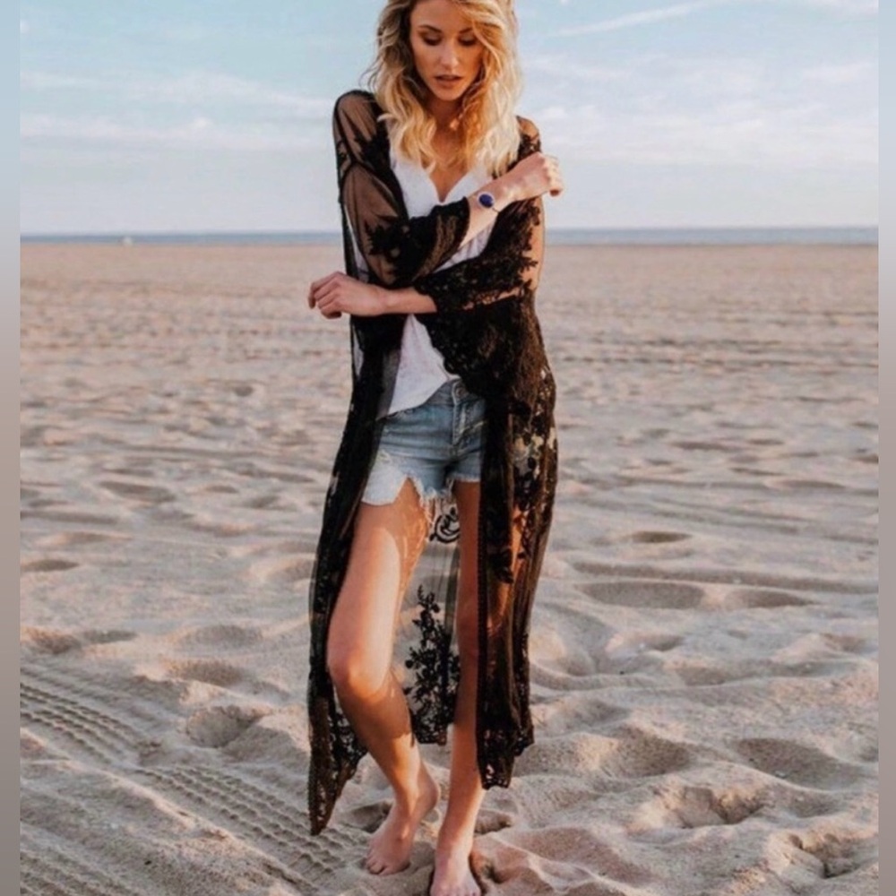 She & sky black lace kimono size S/M